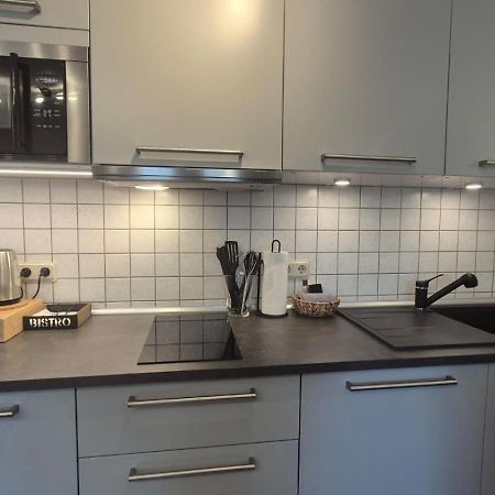 Apartment 1 Mit Terrasse Und Pkw-Stellplatz Леверкузен Екстер'єр фото