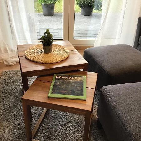 Apartment 1 Mit Terrasse Und Pkw-Stellplatz Леверкузен Екстер'єр фото