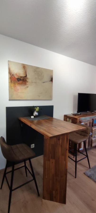 Apartment 1 Mit Terrasse Und Pkw-Stellplatz Леверкузен Екстер'єр фото